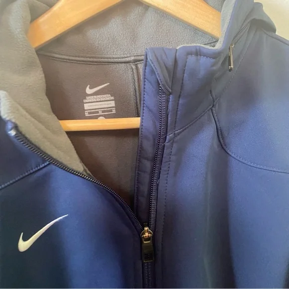 Women’s Nike Navy Jacket size Medium - Picture 5 of 12